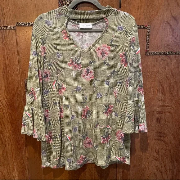 NWOT Ces Femme Yellow Plaid Floral Top | Size Large - Picture 12 of 13